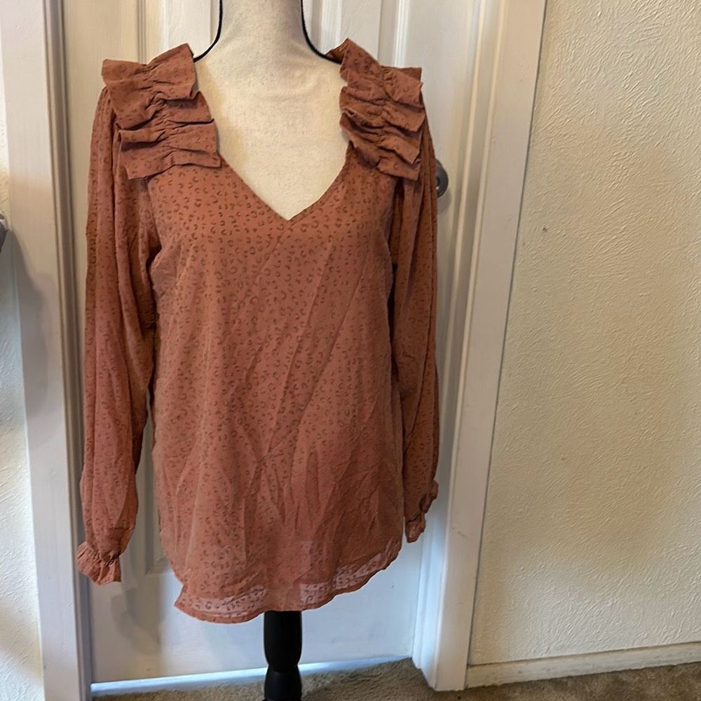 Entro Womens Long Sleeve V-Neck Ruffle Shoulder Blouse Top Brown Size Medium